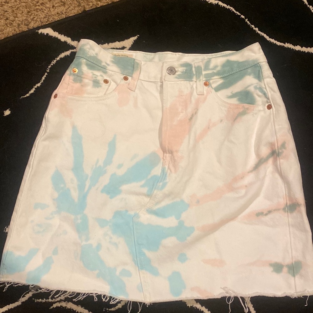 Levi’s Size 28 Tie-Die Skirt